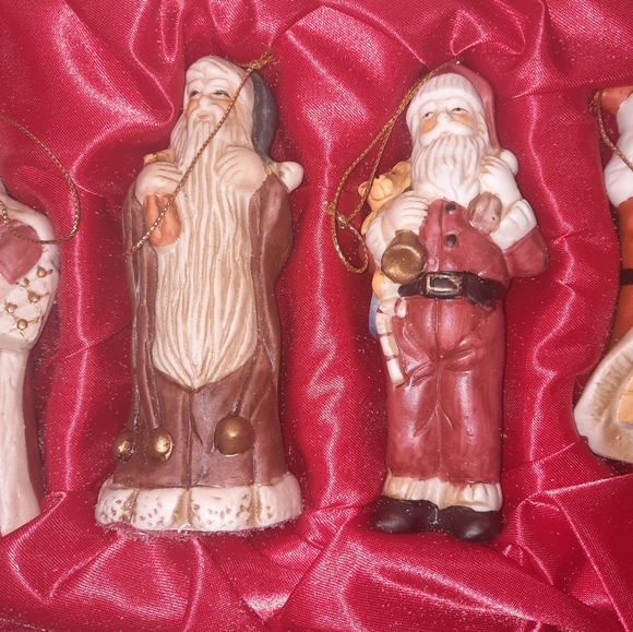 Brookstone Ornaments of Santa's past collection - Picture 9 of 16